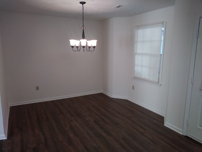Building Photo - 310 Highland Park Dr