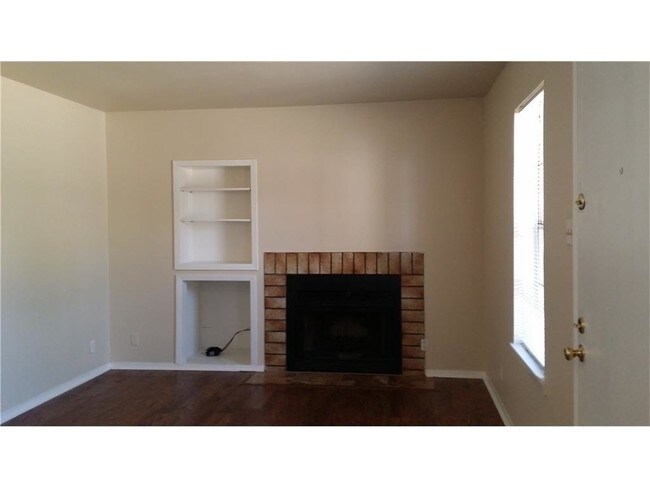 Building Photo - 3825 Camelot St