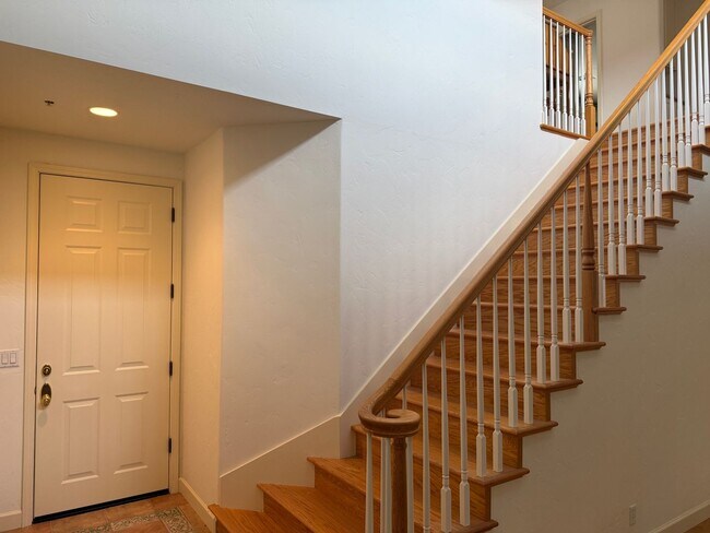 Foto del edificio - Los Altos Townhouse