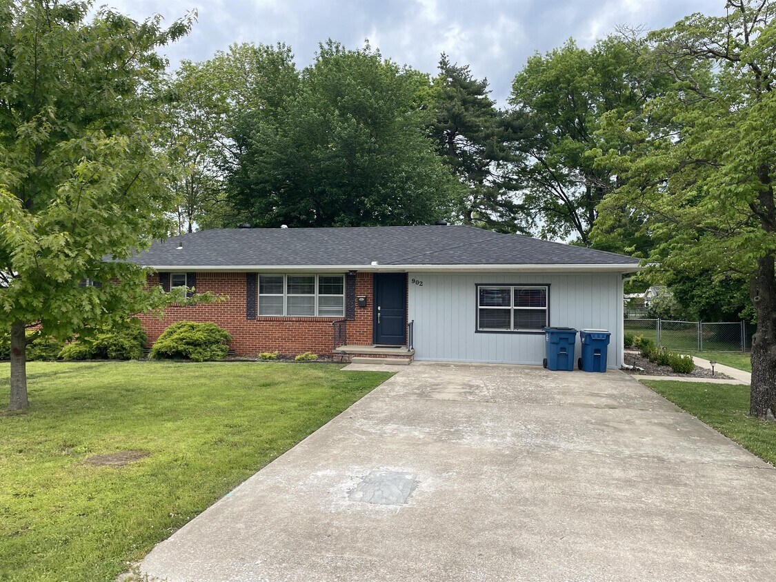 Foto principal - 902 NW 11th St