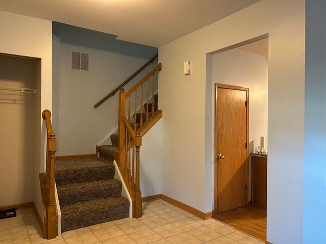 Building Photo - 130 Cammeron Ct