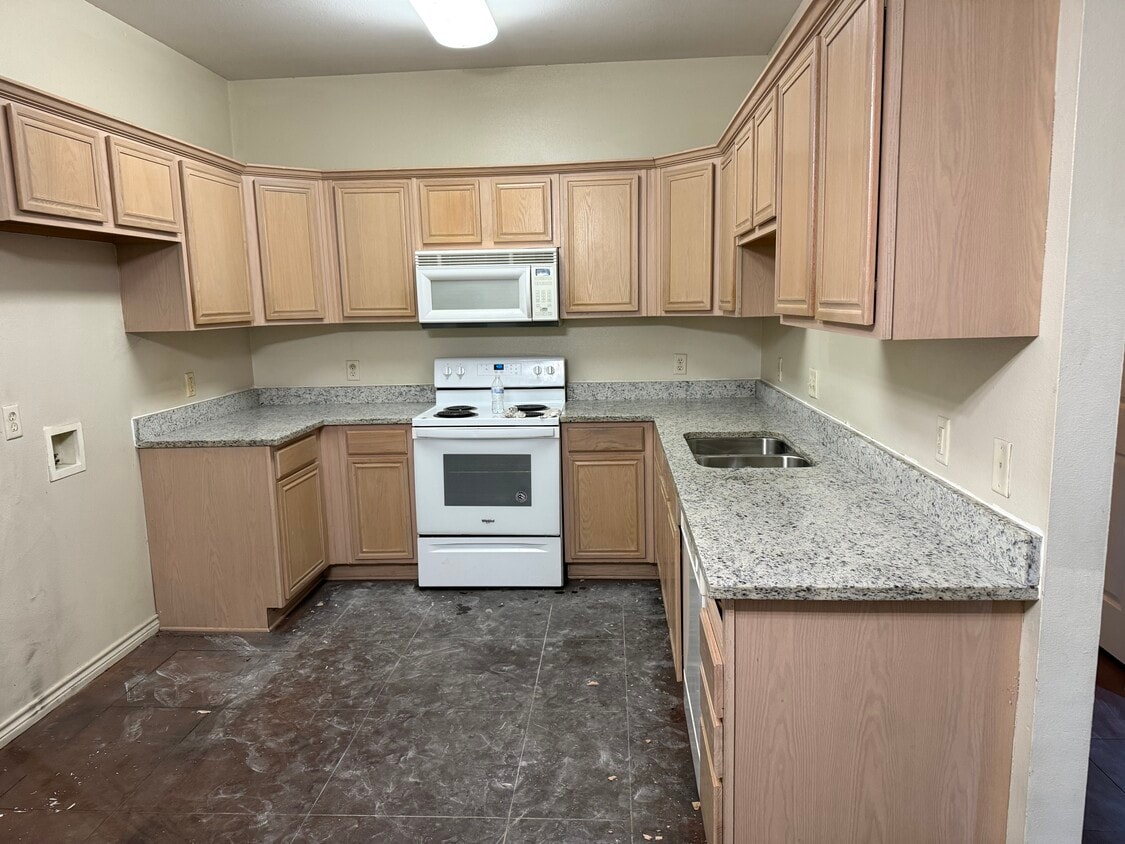 Building Photo - 19518 FM 2493