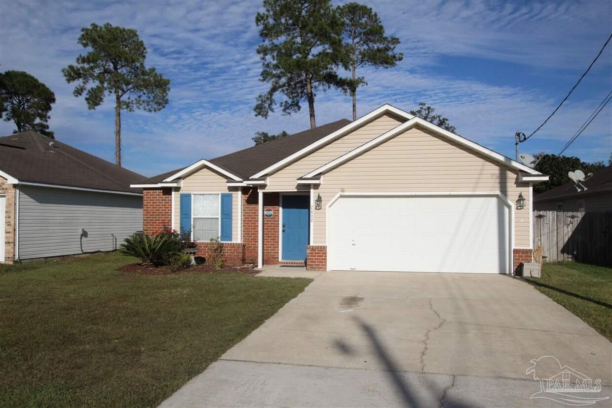 Primary Photo - 2432 Gulf Breeze Ave