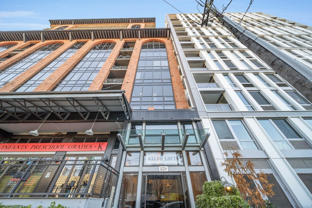 Foto principal - 159 2nd St