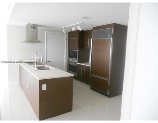 Foto del edificio - 495 Brickell Ave