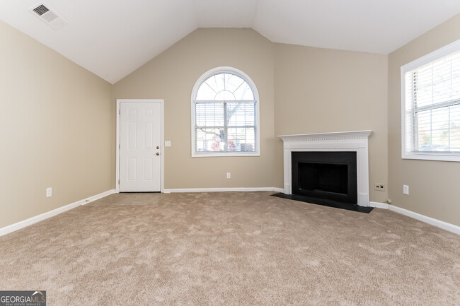 Building Photo - 3675 Sapphire Ct