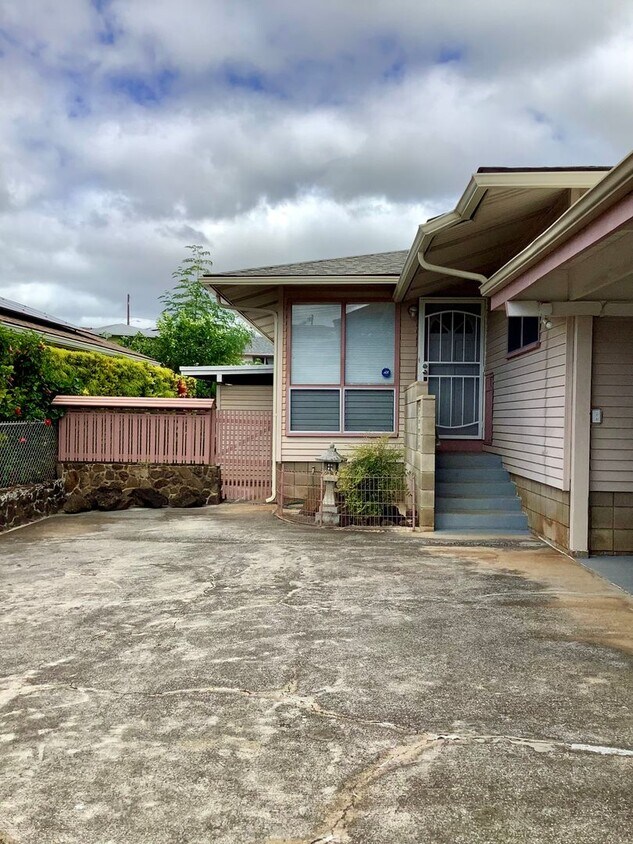 Primary Photo - Waipahu