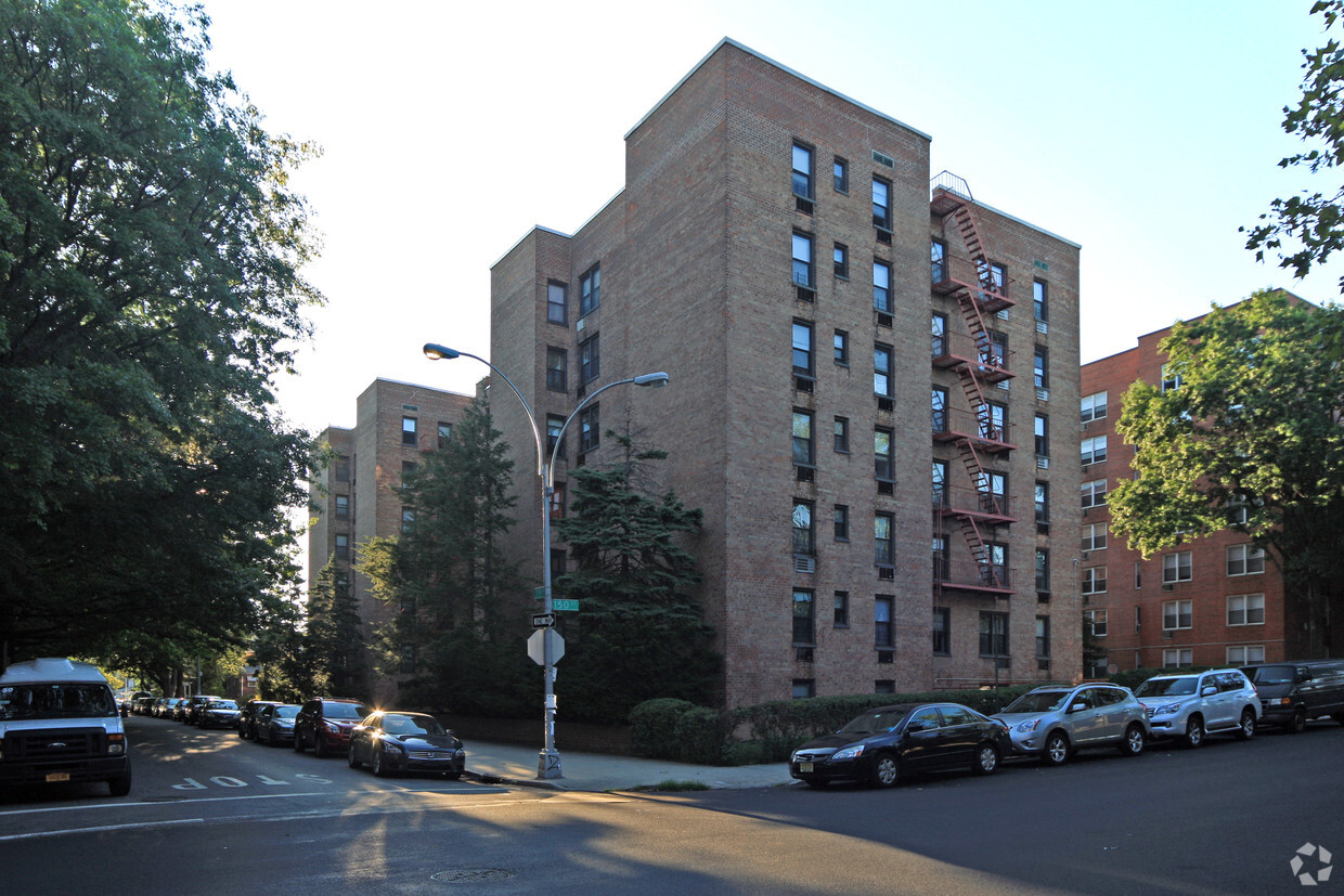 Primary Photo - 15010 79th Ave