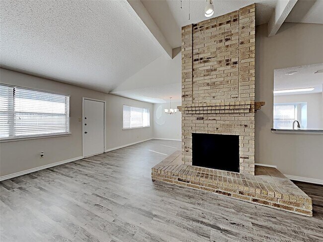 Foto del edificio - 3404 Vine Ridge