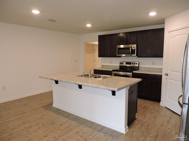Foto del edificio - 5780 Blackhorse Cir