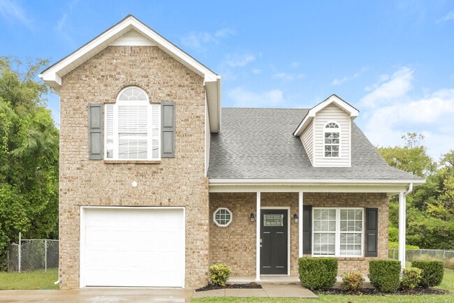 Building Photo - 636 Zellwood Dr