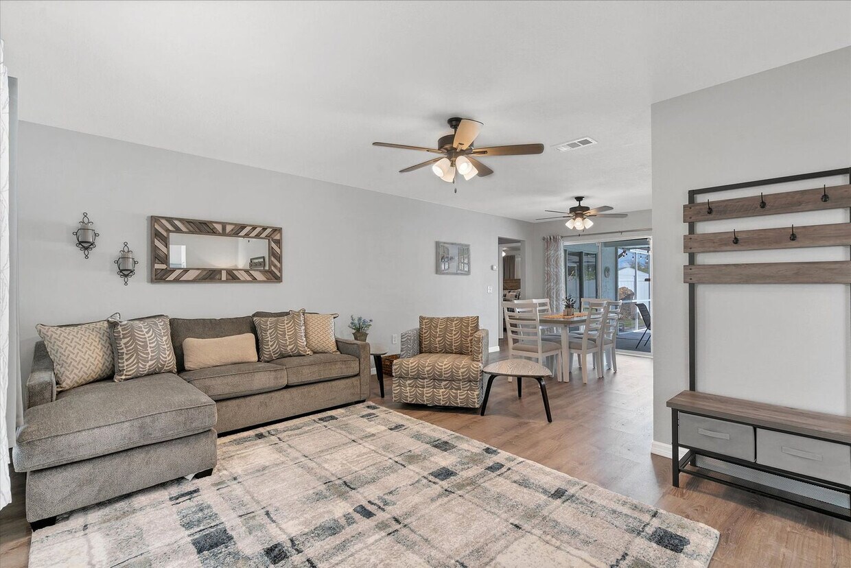 Foto principal - 1014 Darby Dr NW