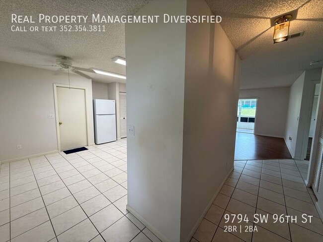 Foto del edificio - 9794 SW 96th St