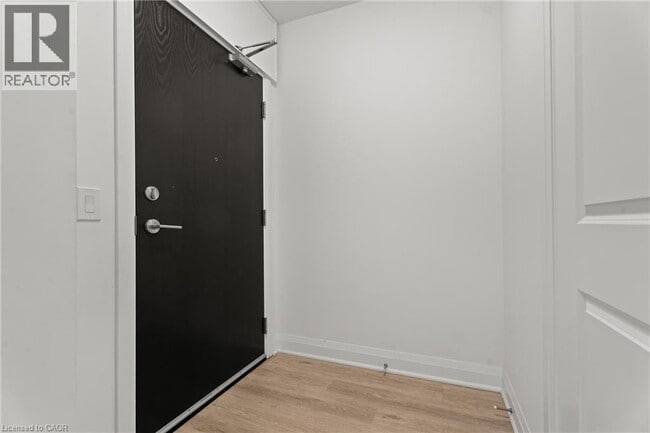 Building Photo - 1936 Rymal Rd E