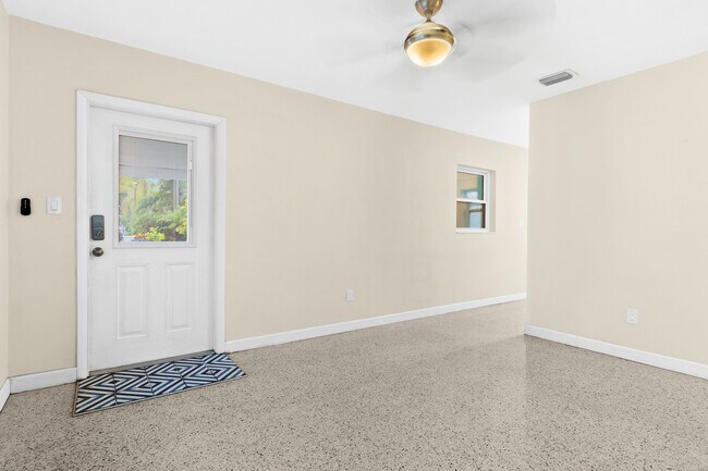 Building Photo - 11325 1st St E