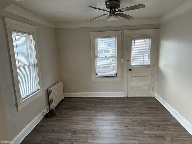Foto del edificio - 3 br, 1 bath Duplex - 431 16th Avenue 2