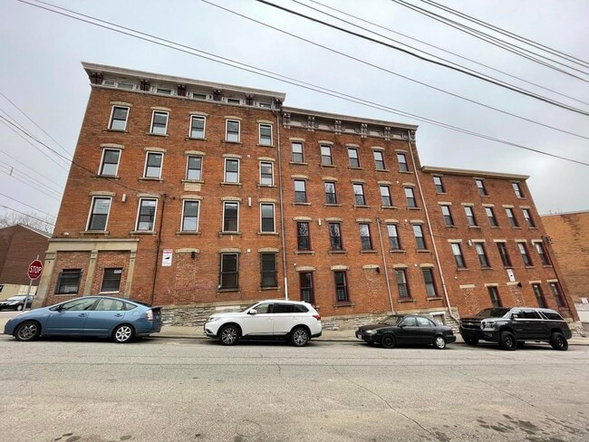 Building Photo - 1714 Frintz St