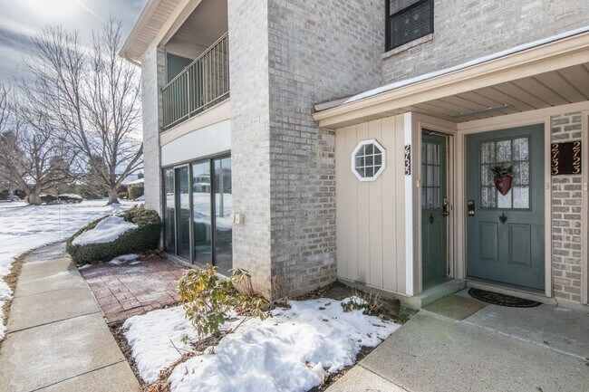 Foto del edificio - 2-Bedroom Condo with Great Community Amenities in Lower Macungie