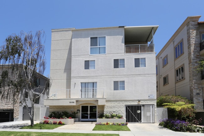 Building Photo - Manning Avenue