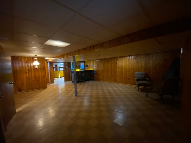 Foto del edificio - 808 Arthur Ave