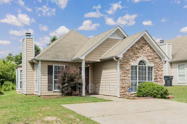 Building Photo - 145 Mayfair Ln