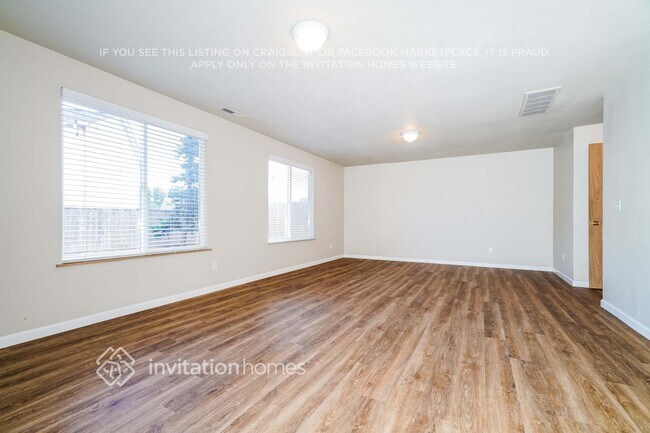 Building Photo - 20205 11th Ave Ct E
