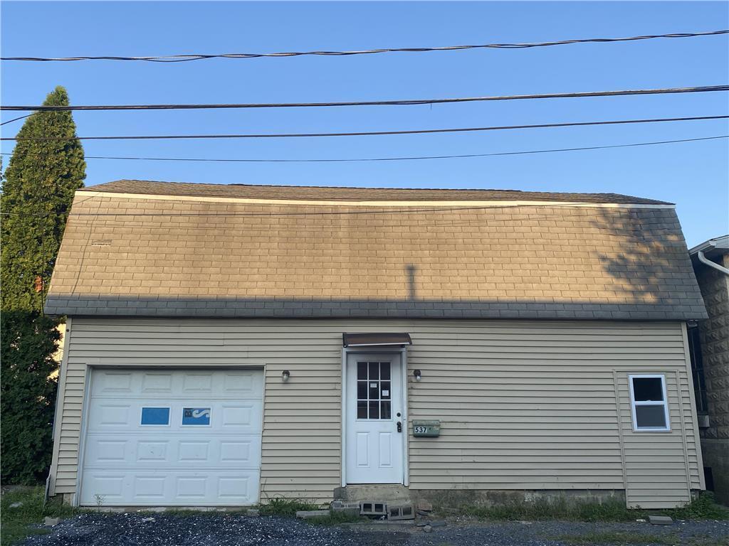 Primary Photo - 537 S Green St