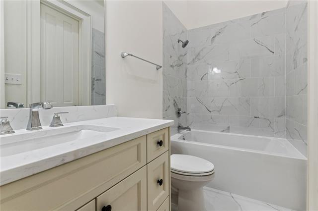 Building Photo - 3901 Baronne St