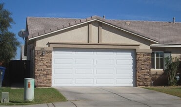 Building Photo - 201 Santa Rosa Dr