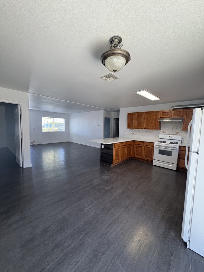 Building Photo - 73538 Sun Valley Dr