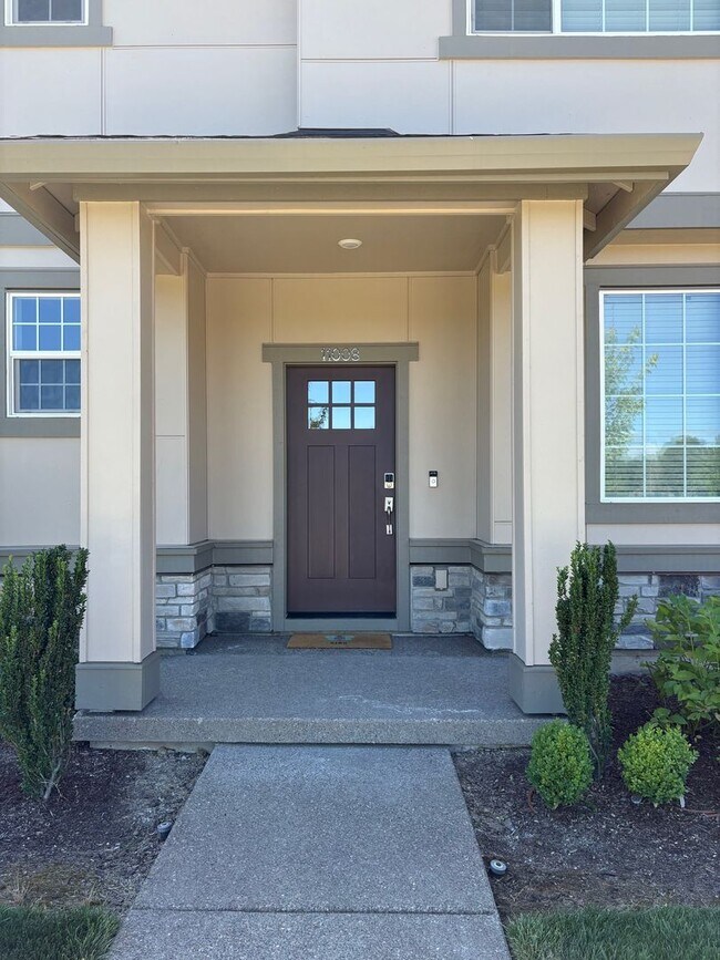 Foto del edificio - Beautiful Four-Bedroom Home in Wilsonville...