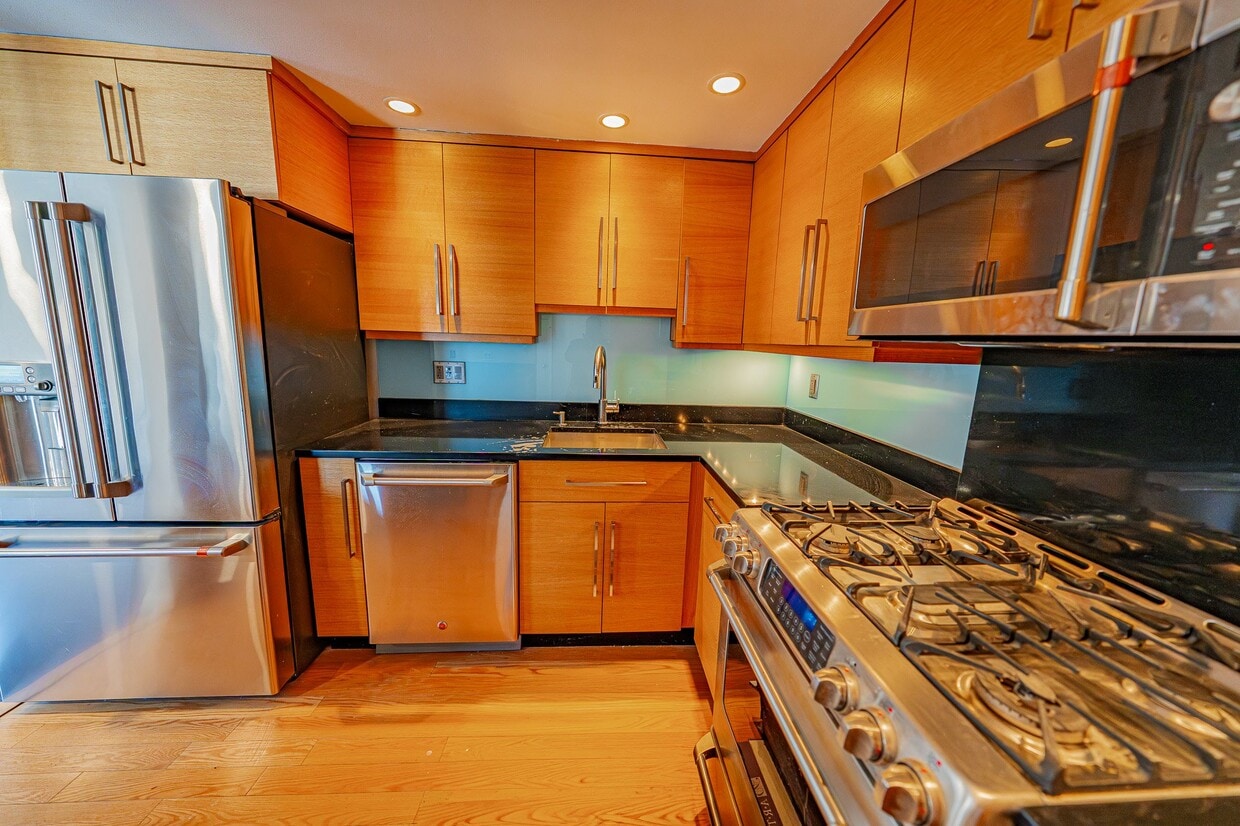 Photo - 13 Buena Vista St (Swampscott, MA)