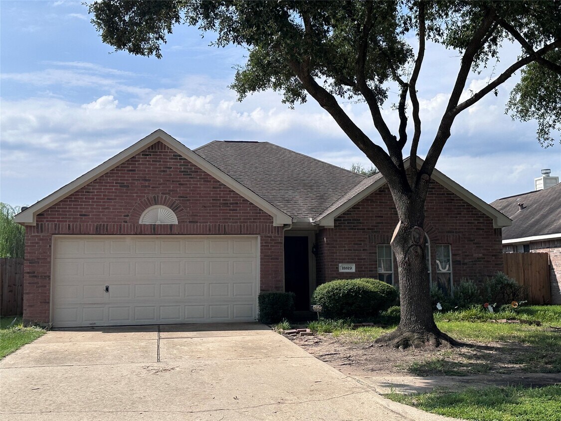 Foto principal - 18819 Appletree Ridge Rd