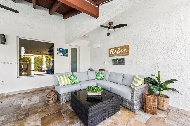 Foto del edificio - 5901 SW 56th Ter