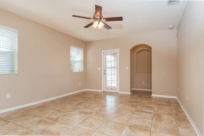 Building Photo - 5955 Beaconpark St