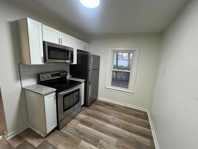 Foto del edificio - 2202 Hamilton Ave