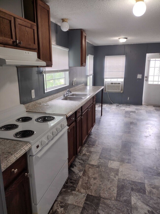 1214 Church Ave, Chipley, FL 32428 House Rental in Chipley, FL