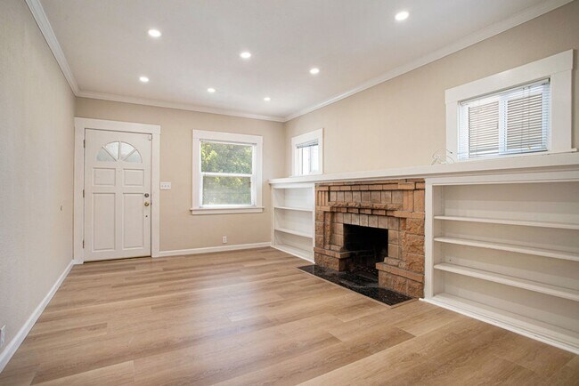 Foto del edificio - Eastman Ave. 3045-3047