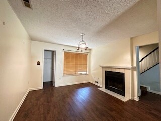 Foto del edificio - 260 Hampshire Dr