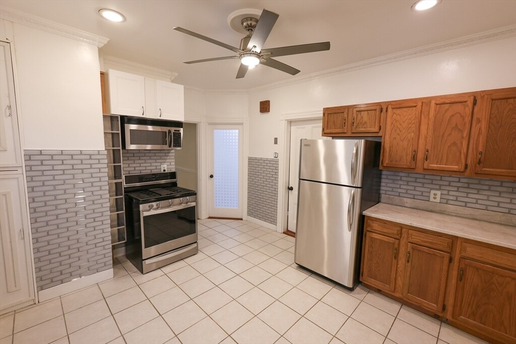Primary Photo - 369 Savin Hill Ave