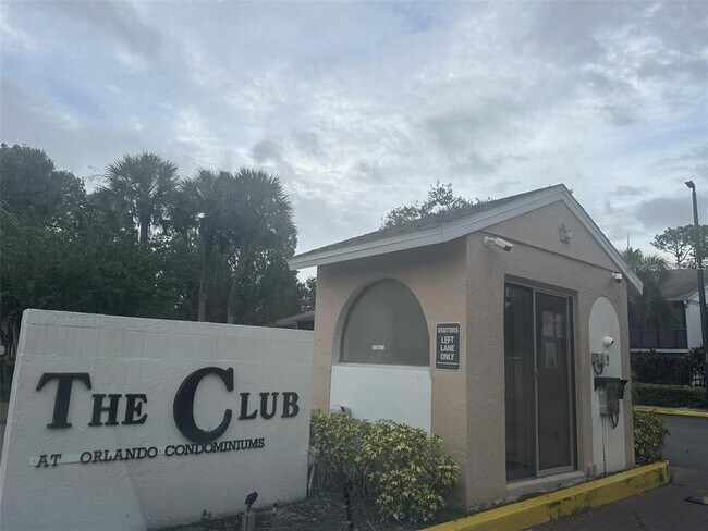 Foto del edificio - 8211 Sun Spring Cir
