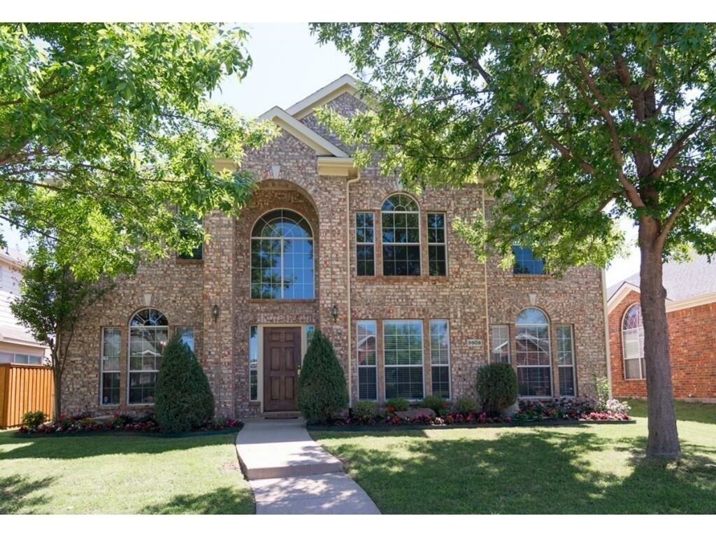 Primary Photo - 5909 Vineyard Ln