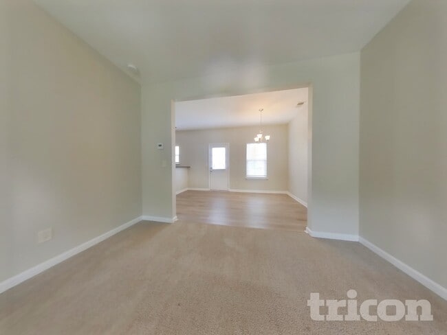 Building Photo - 46 Wyndham Ct