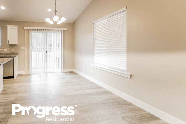 Foto del edificio - 4058 N Poplar Dr