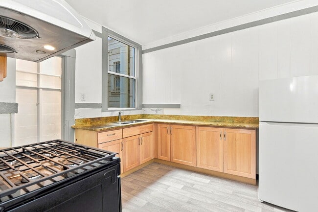 Photo - "Charming 2-Bedroom in Vibrant San Francisco!" Apartment