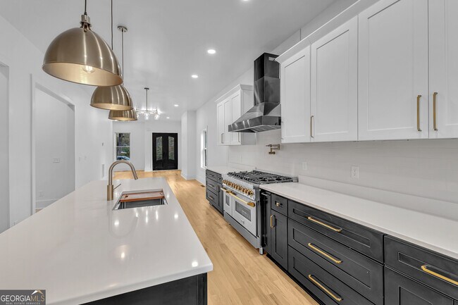 Foto del edificio - 2361 Lynn Iris Dr