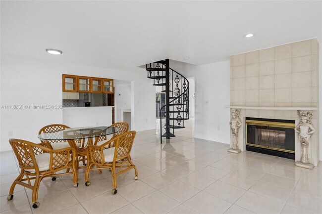 Building Photo - 4770 SW 87th Pl