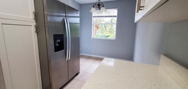 Foto del edificio - 9033 Wiles Rd
