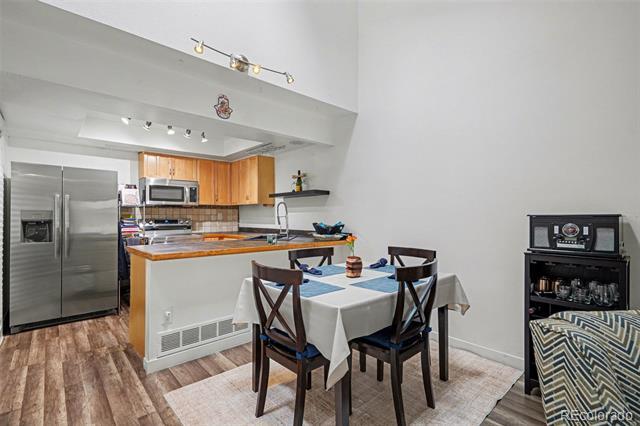 Building Photo - 2685 S Dayton Way