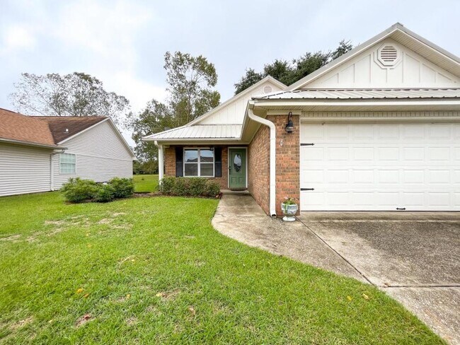 Foto del edificio - 22954 Lake South Dr